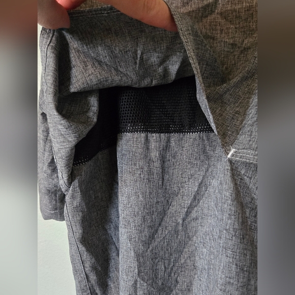 Roundtree and Yorke Gray Men's Mesh Back Shirt Size Large - Picture 3 of 7